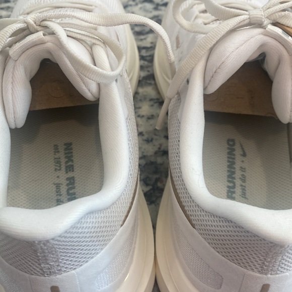 NWT Women’s Nike Air Zoom Structure 25 - Picture 7 of 9